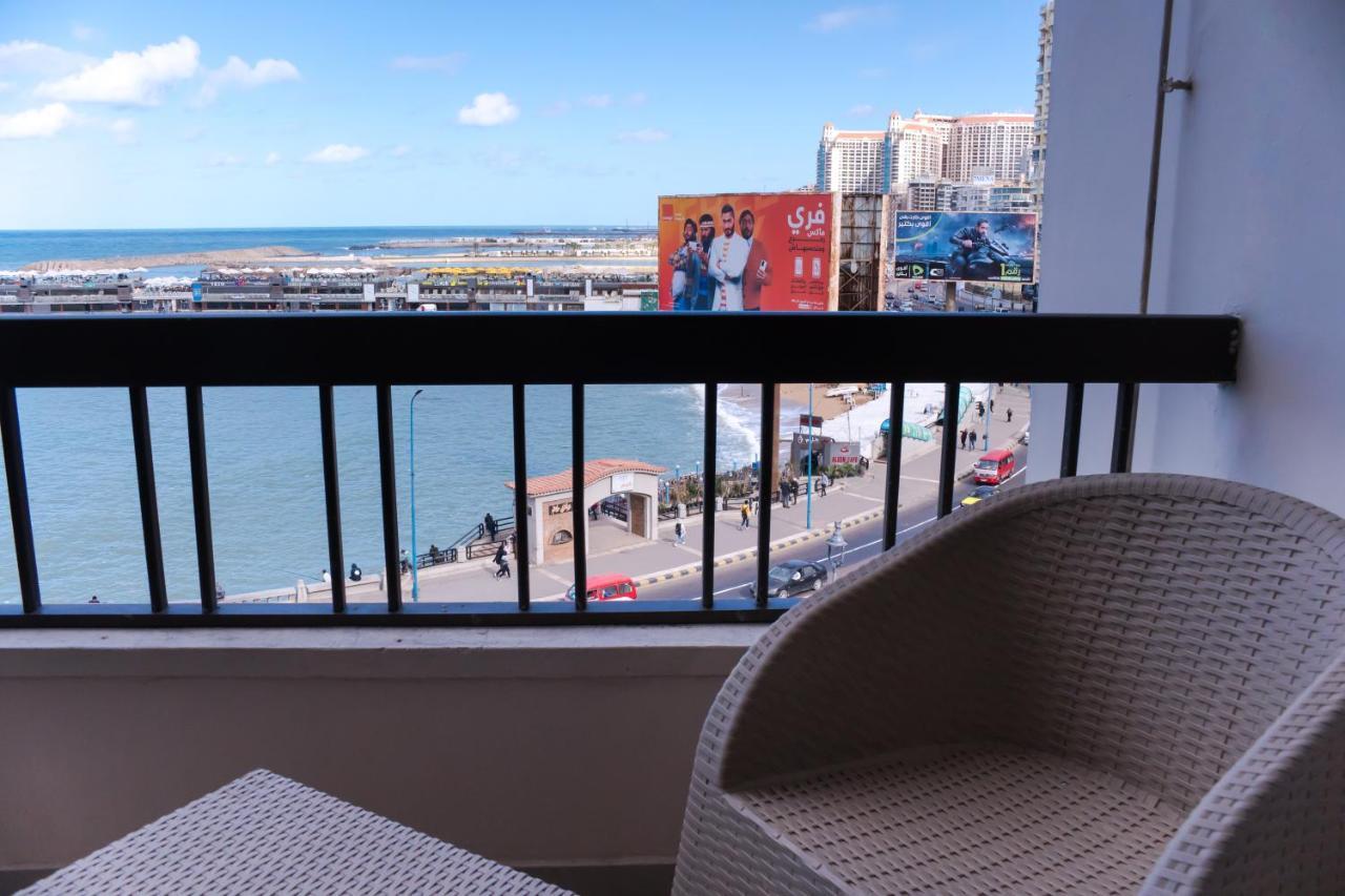 Al Manzel Residence In Gleem الإسكندرية المظهر الخارجي الصورة